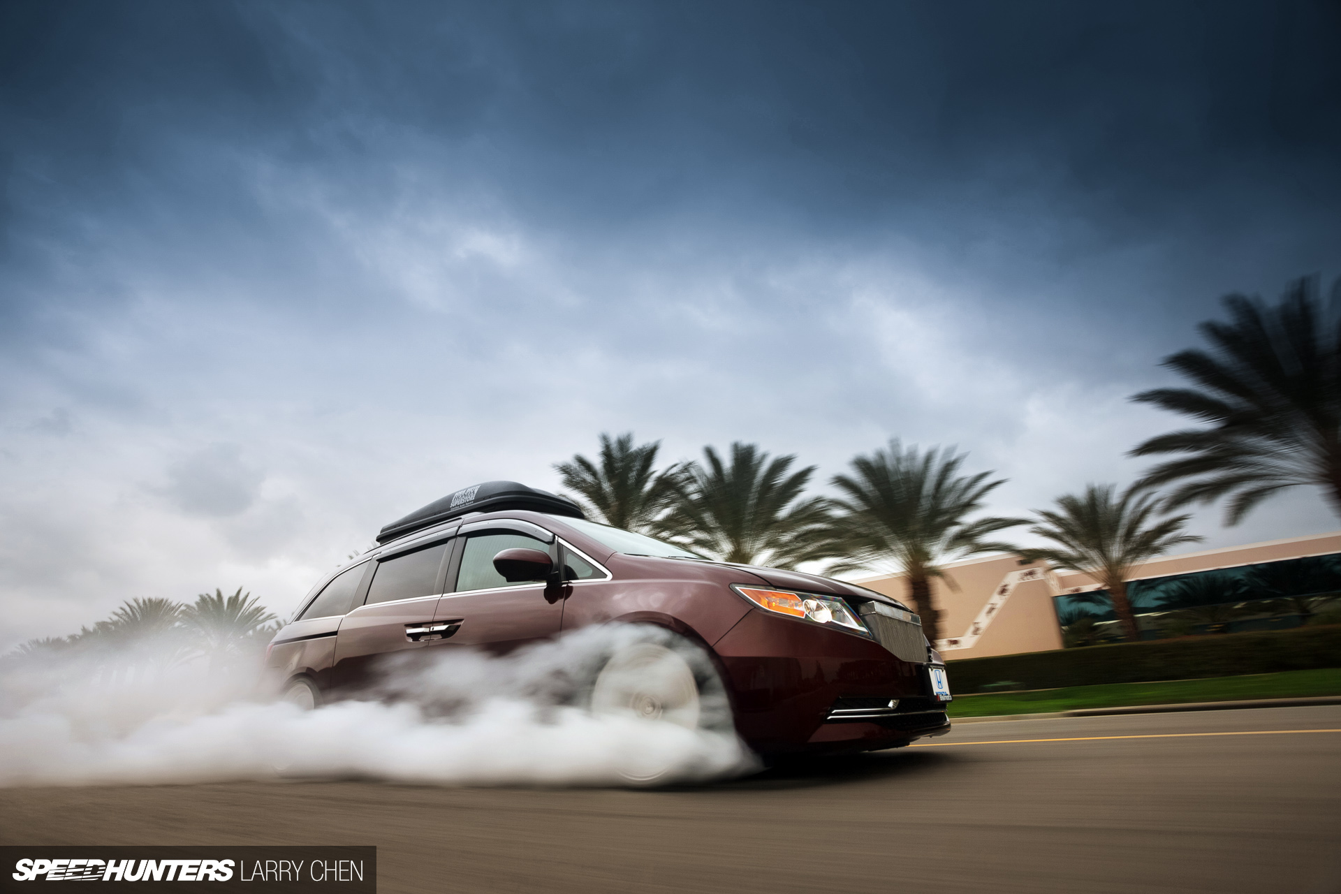 Throwback: The 1,029hp Minivan – Speedhunters