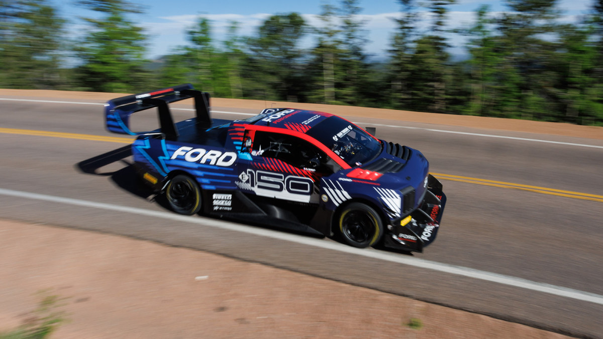 Ford SuperTruck wins Pikes Peak in a strong year for automakers