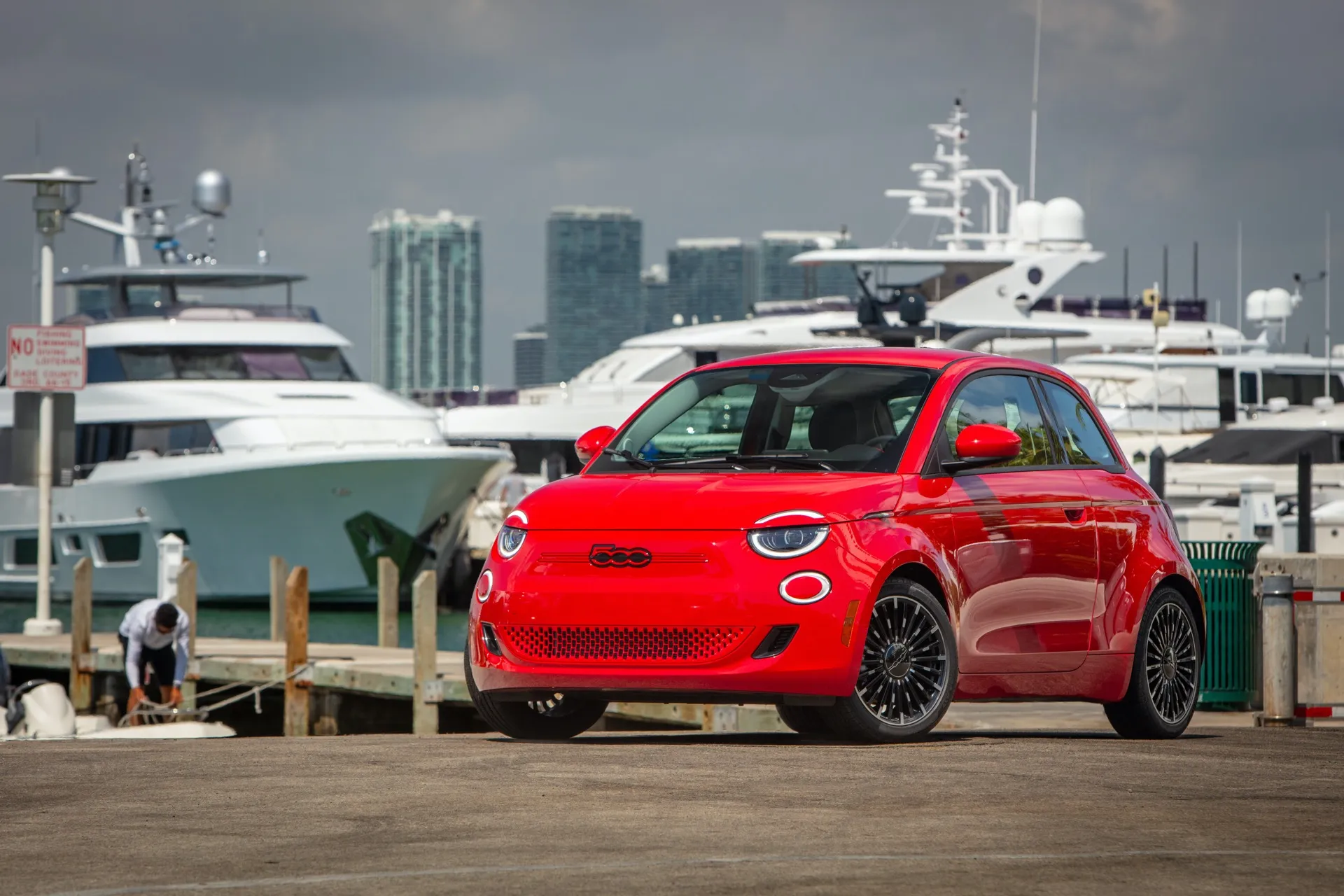 Fiat 500e electric car to spawn variant with gas engine