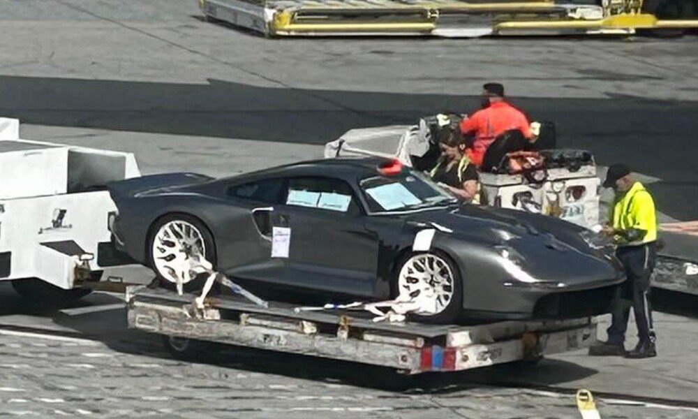 Is this the one-off 993 Porsche 911 GT1 headed to Pebble Beach?