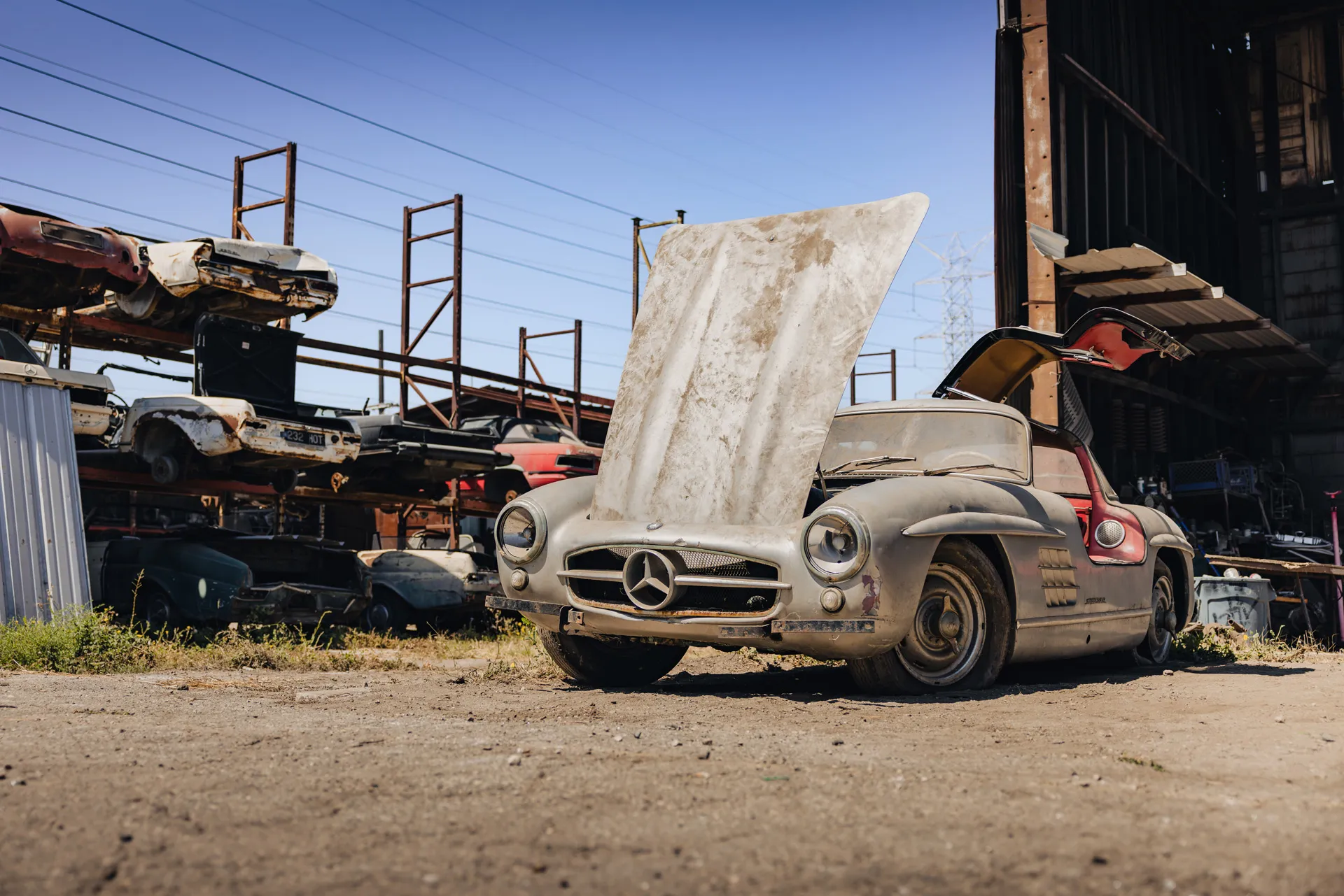 Famous junkyard collection complete with 300SL Alloy Gullwing heads to auction