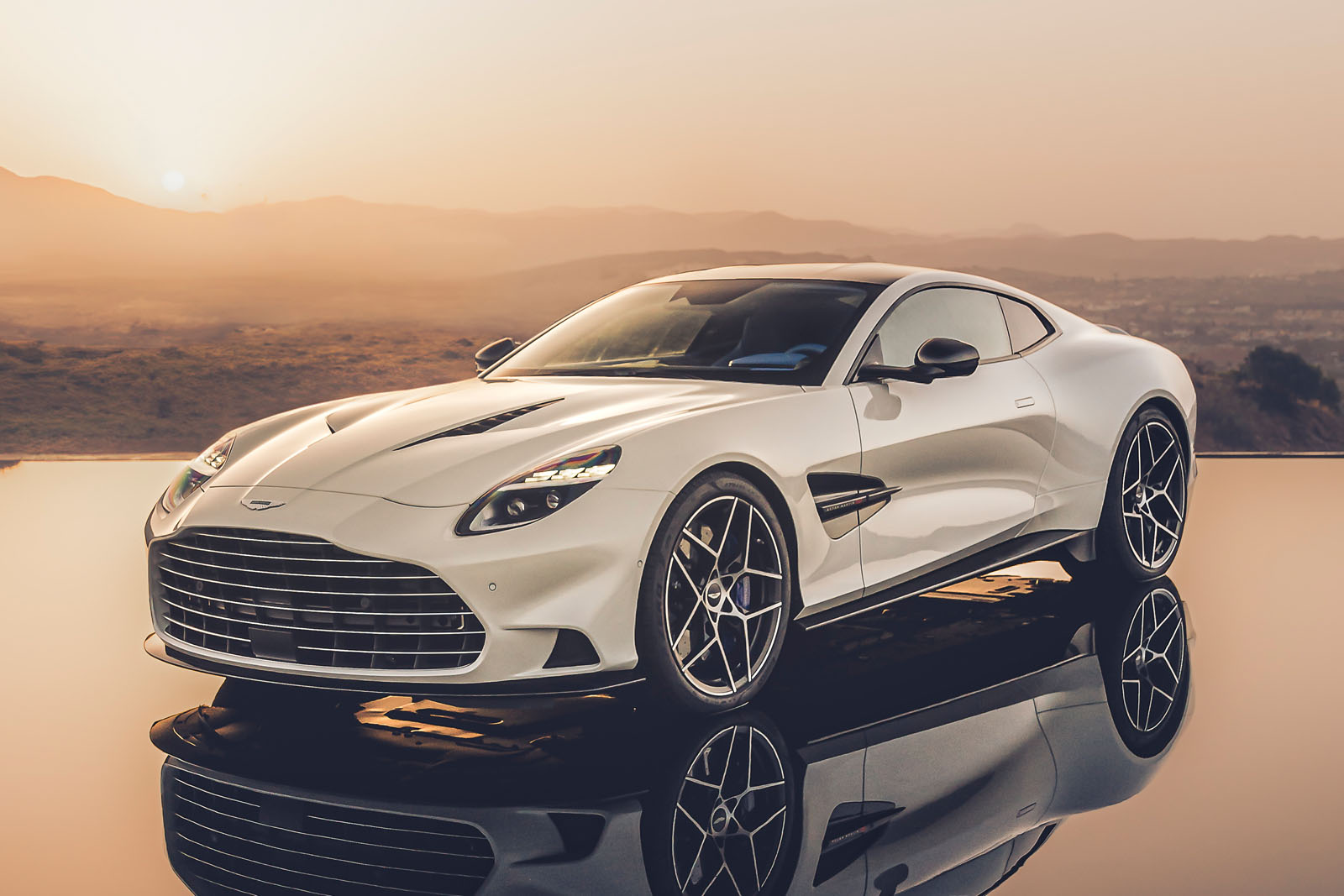 Aston Martin Vanquish returns as 824bhp V12 flagship